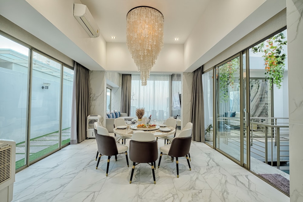 In-room dining
