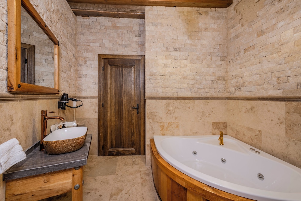 Jetted tub