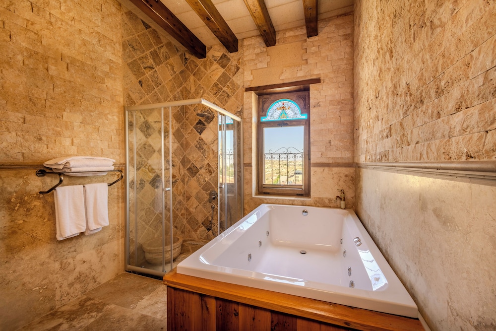 Jetted tub