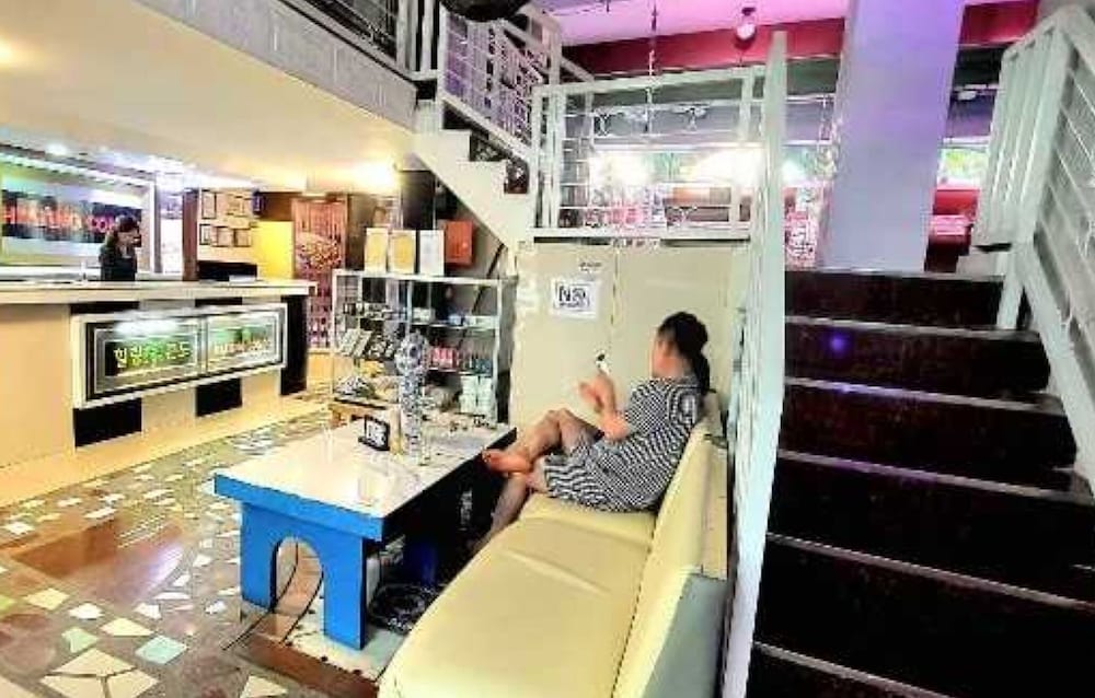 Lobby sitting area