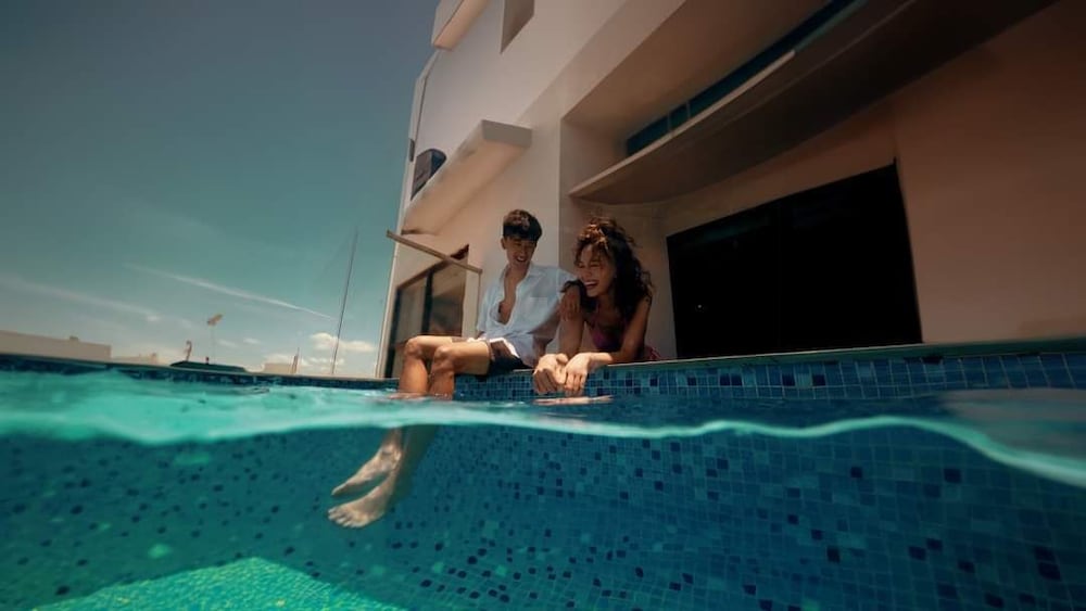 Private pool