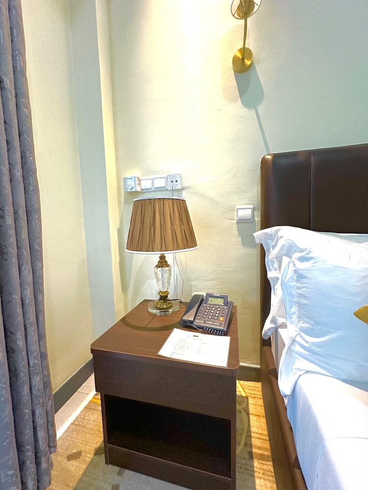 Room amenity