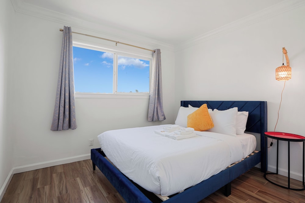 Beach/ocean view