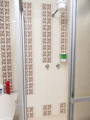 thumbnail: Shared bathroom
