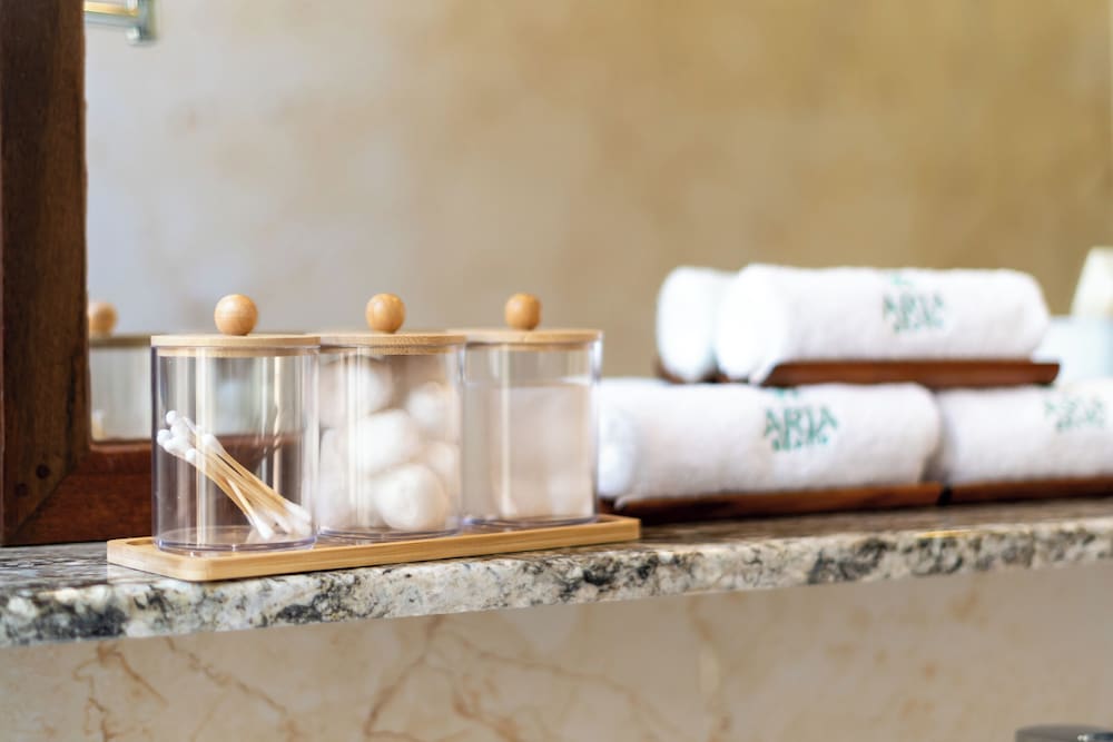 Bathroom amenities