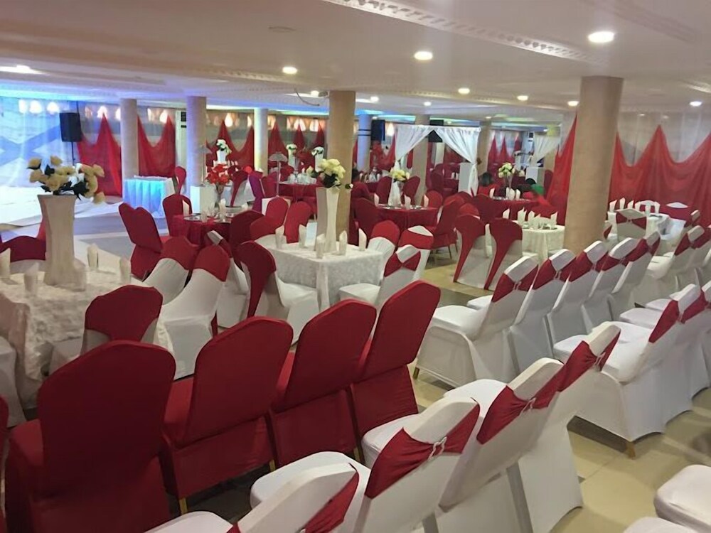 Indoor wedding