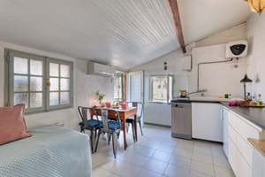 thumbnail: Interior