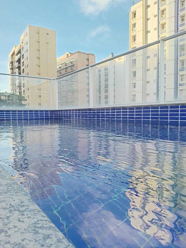 Rooftop pool