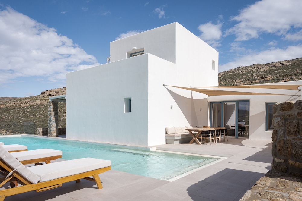 Private pool