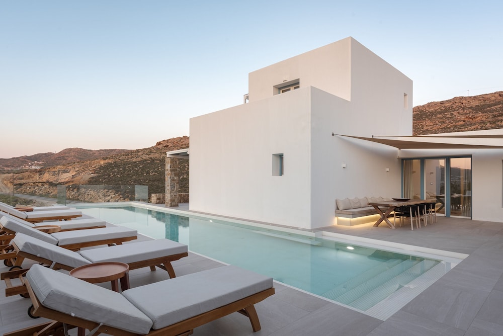 Private pool