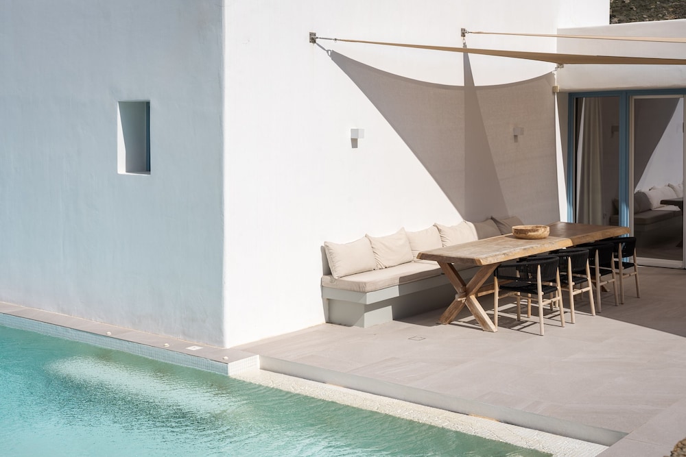 Private pool