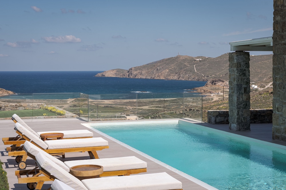 Private pool