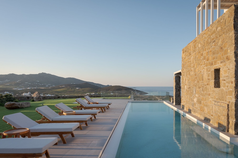 Private pool