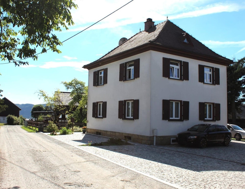Primary image