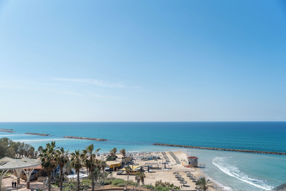 Beach/ocean view