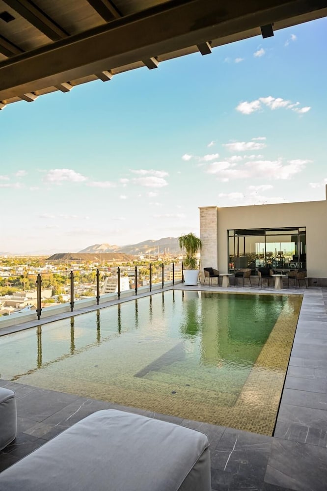 Rooftop pool