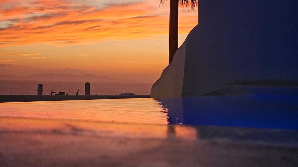 Infinity pool