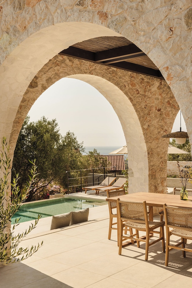 Private pool