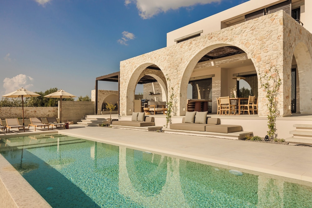 Private pool