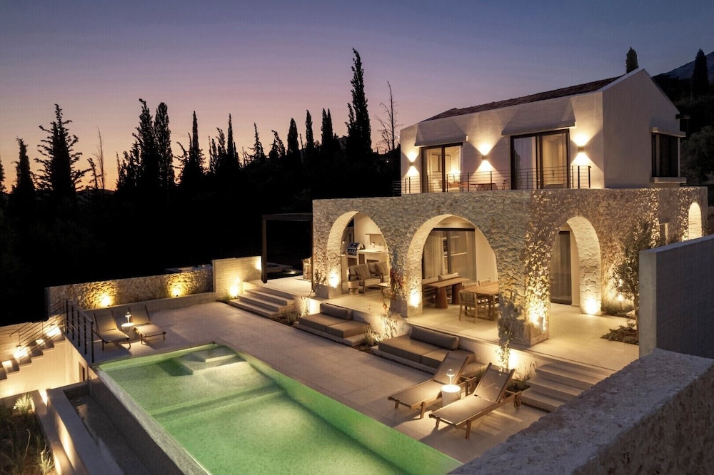 Private pool