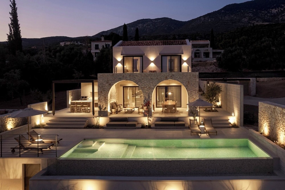 Private pool