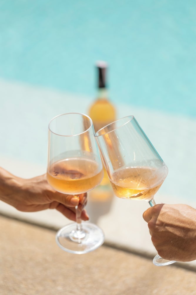 Poolside bar
