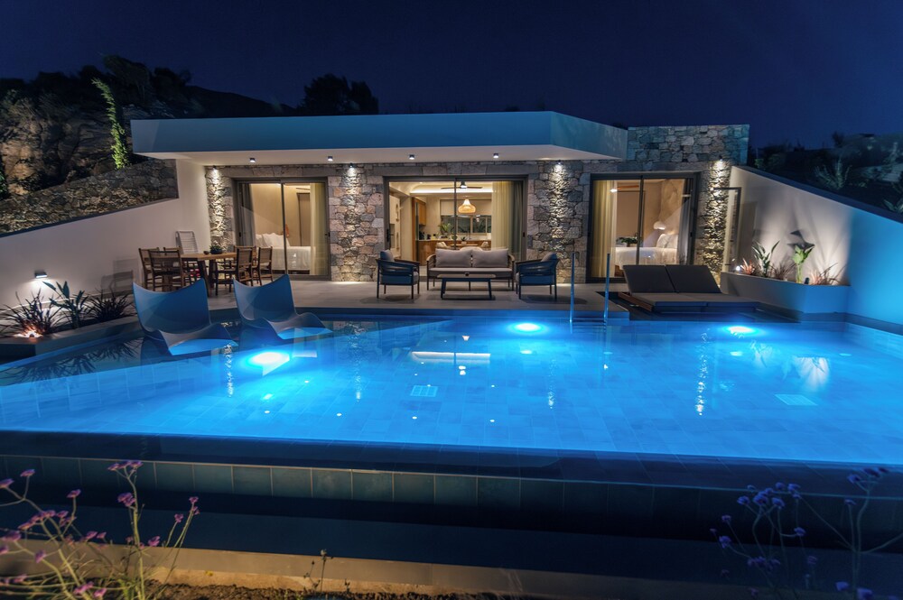 Private pool