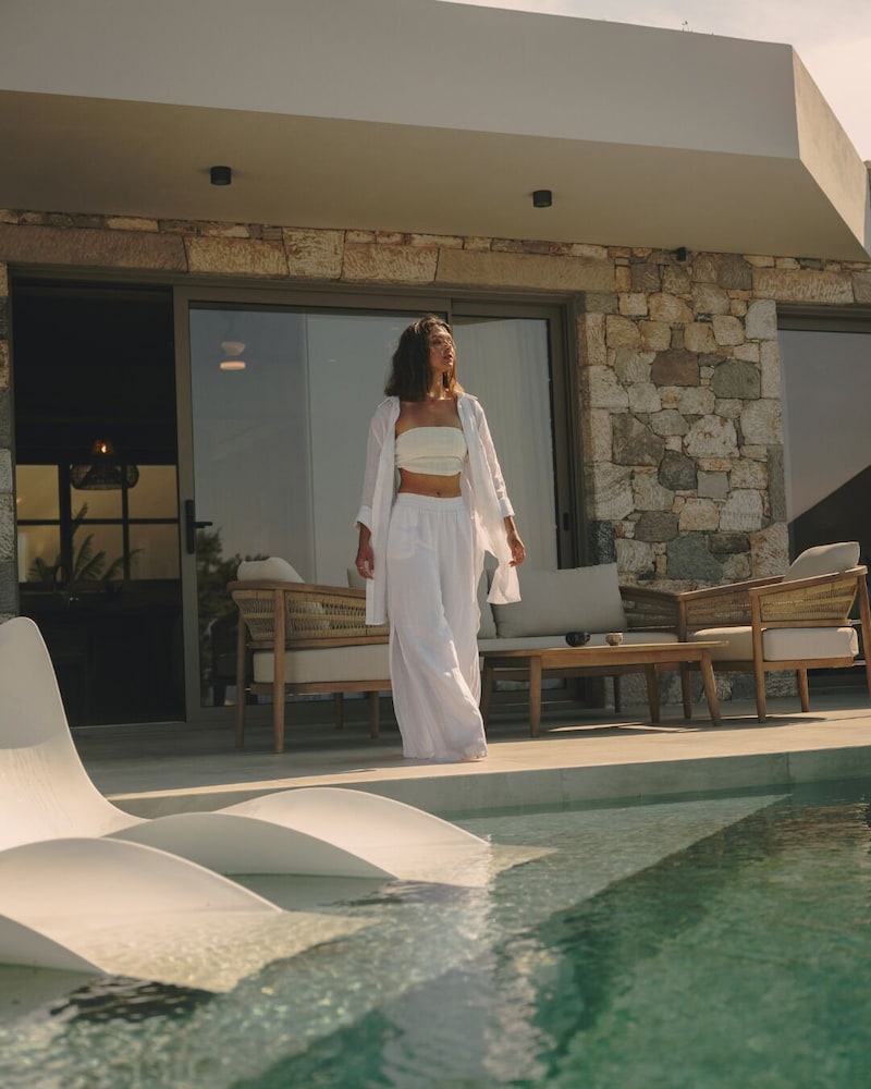 Private pool