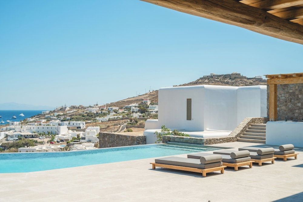 Rooftop pool