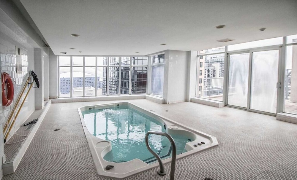 Rooftop pool