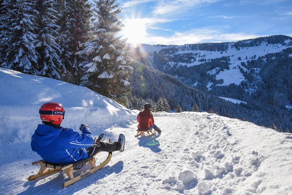 Snow and ski sports