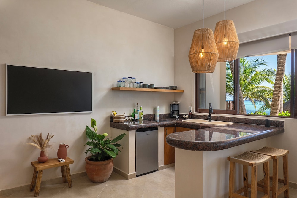 Private kitchenette