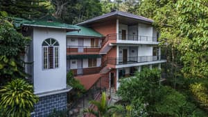 thumbnail: Exterior