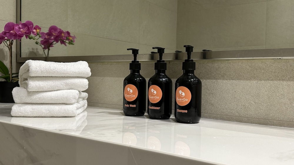 Bathroom amenities
