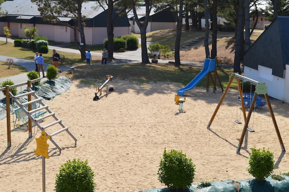 Children's play area - outdoor