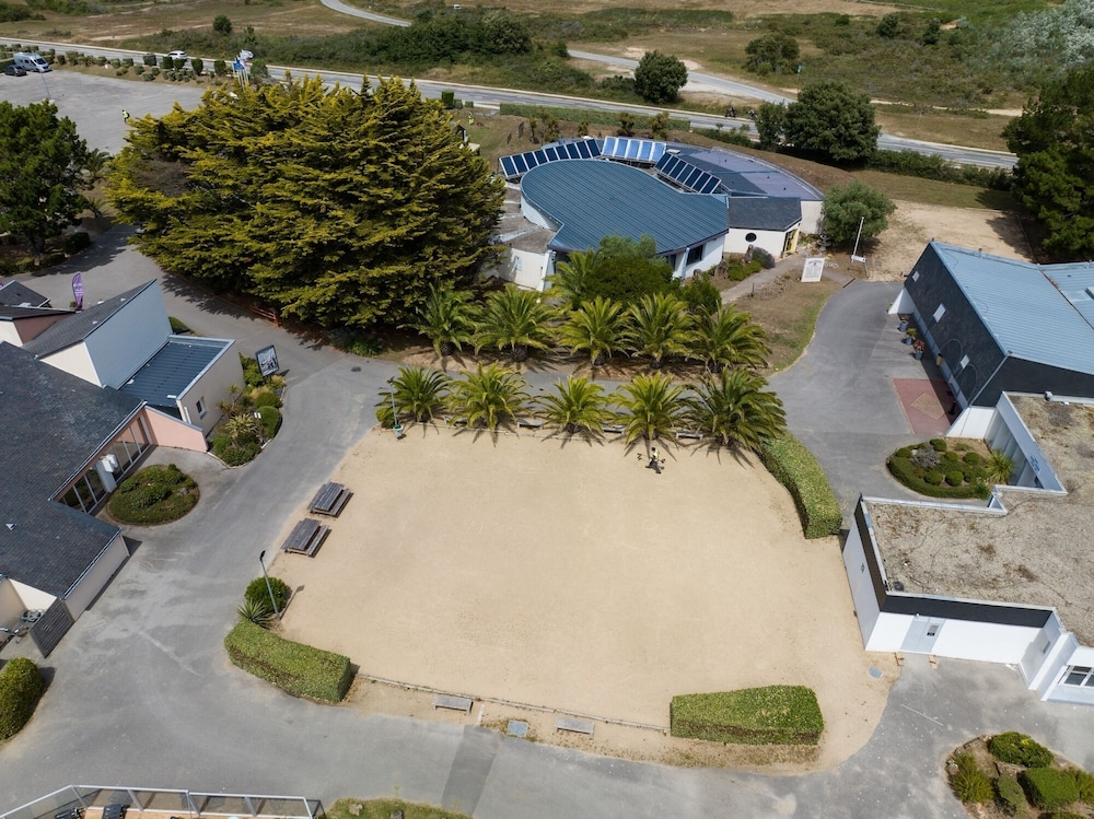 Children's play area - outdoor