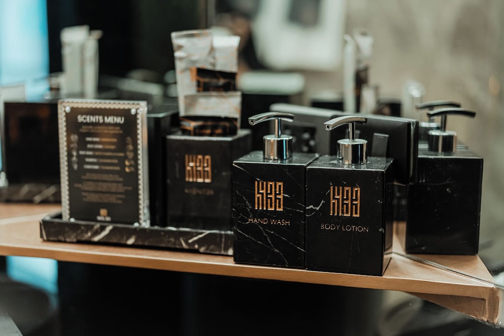 Bathroom amenities