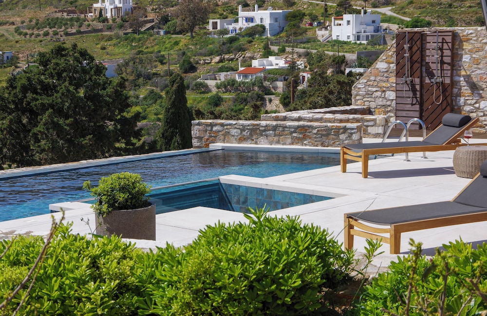 Private pool