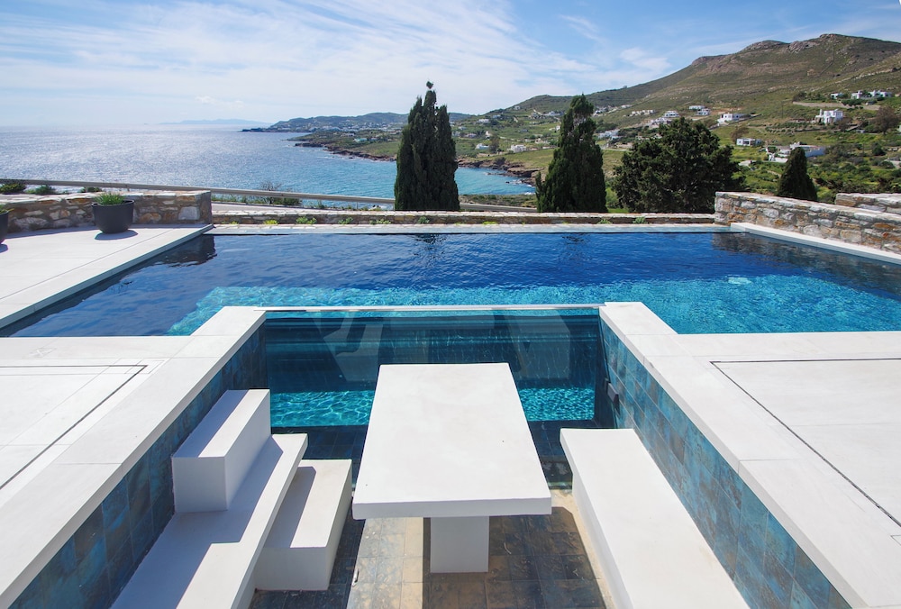 Private pool