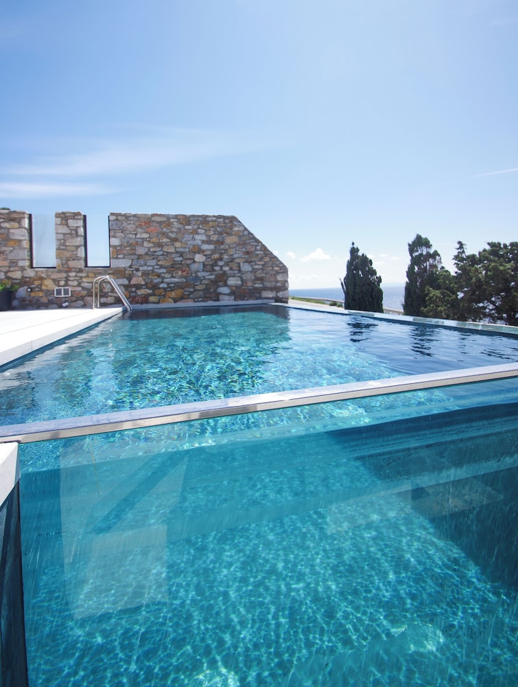 Private pool