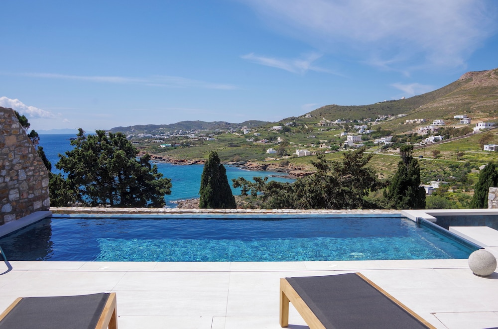 Private pool