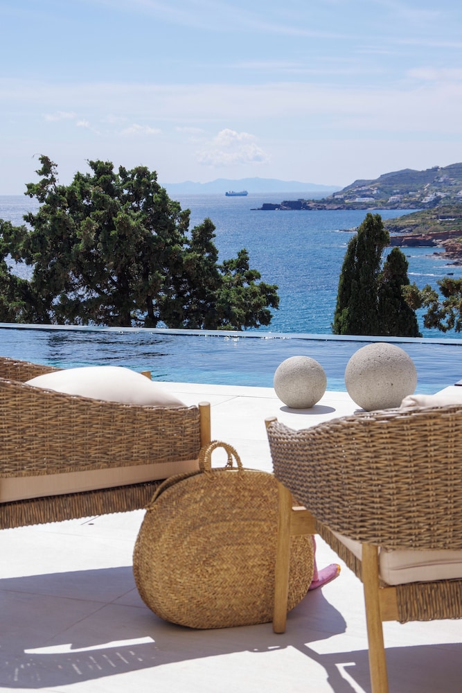 Sundeck