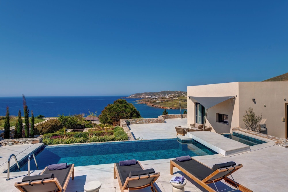 Private pool