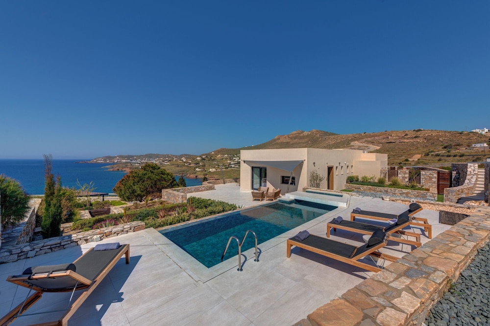 Private pool