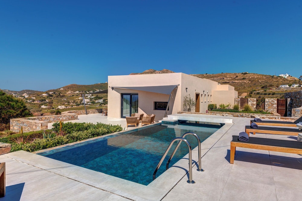 Private pool