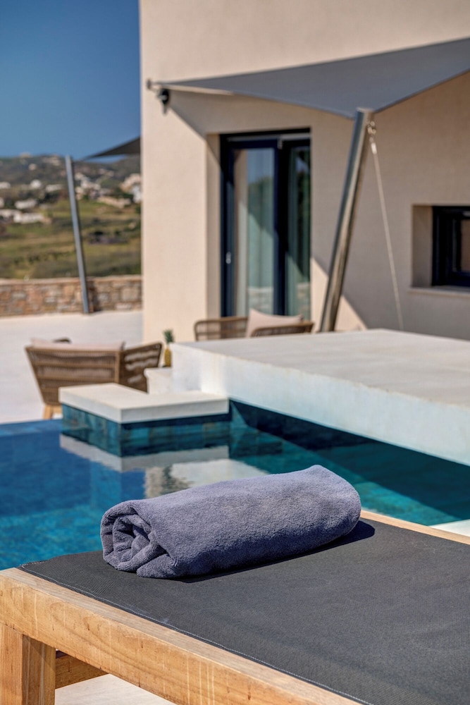 Private pool