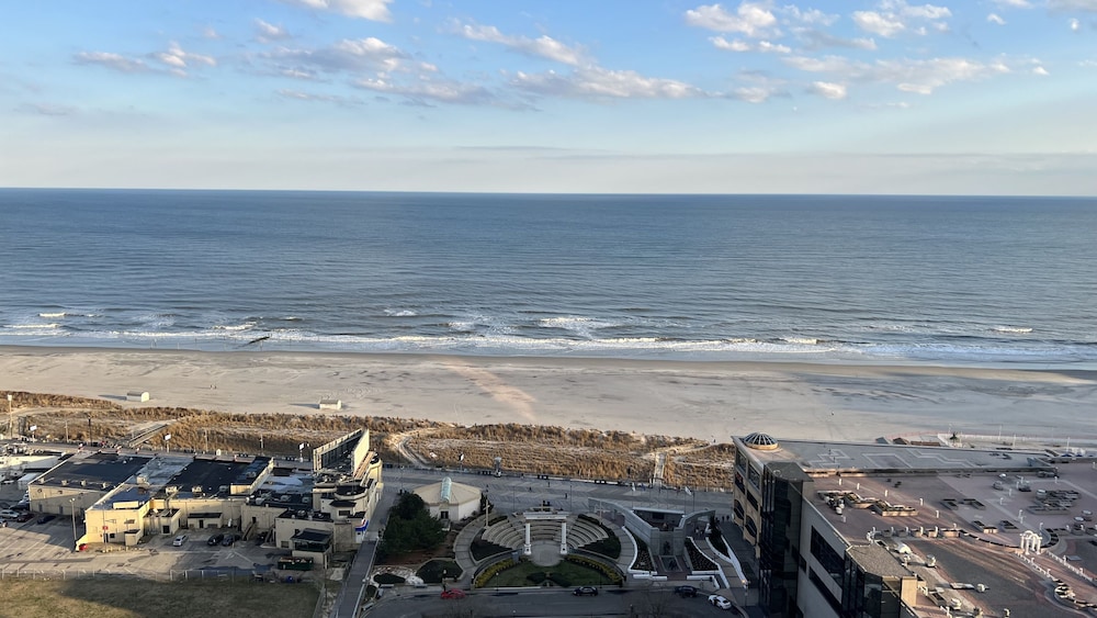 Beach/ocean view