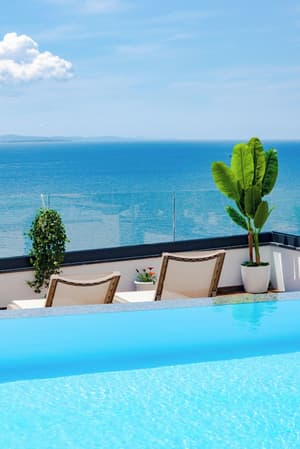 thumbnail: Rooftop pool