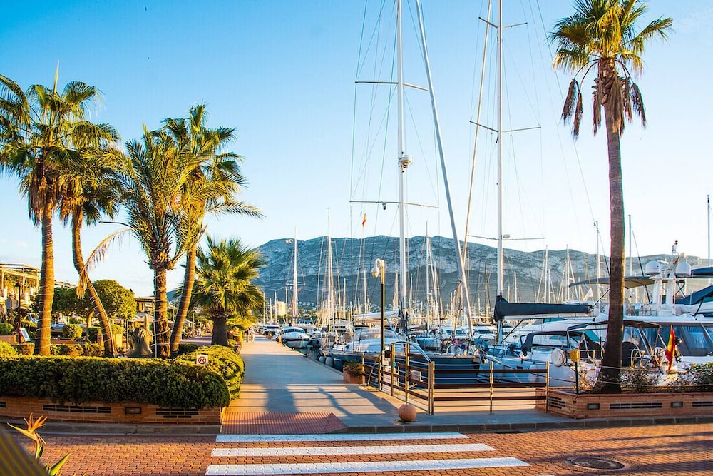 Marina