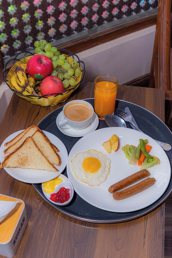Breakfast meal